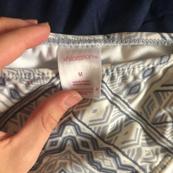 Bikini - Picture 2 of 4